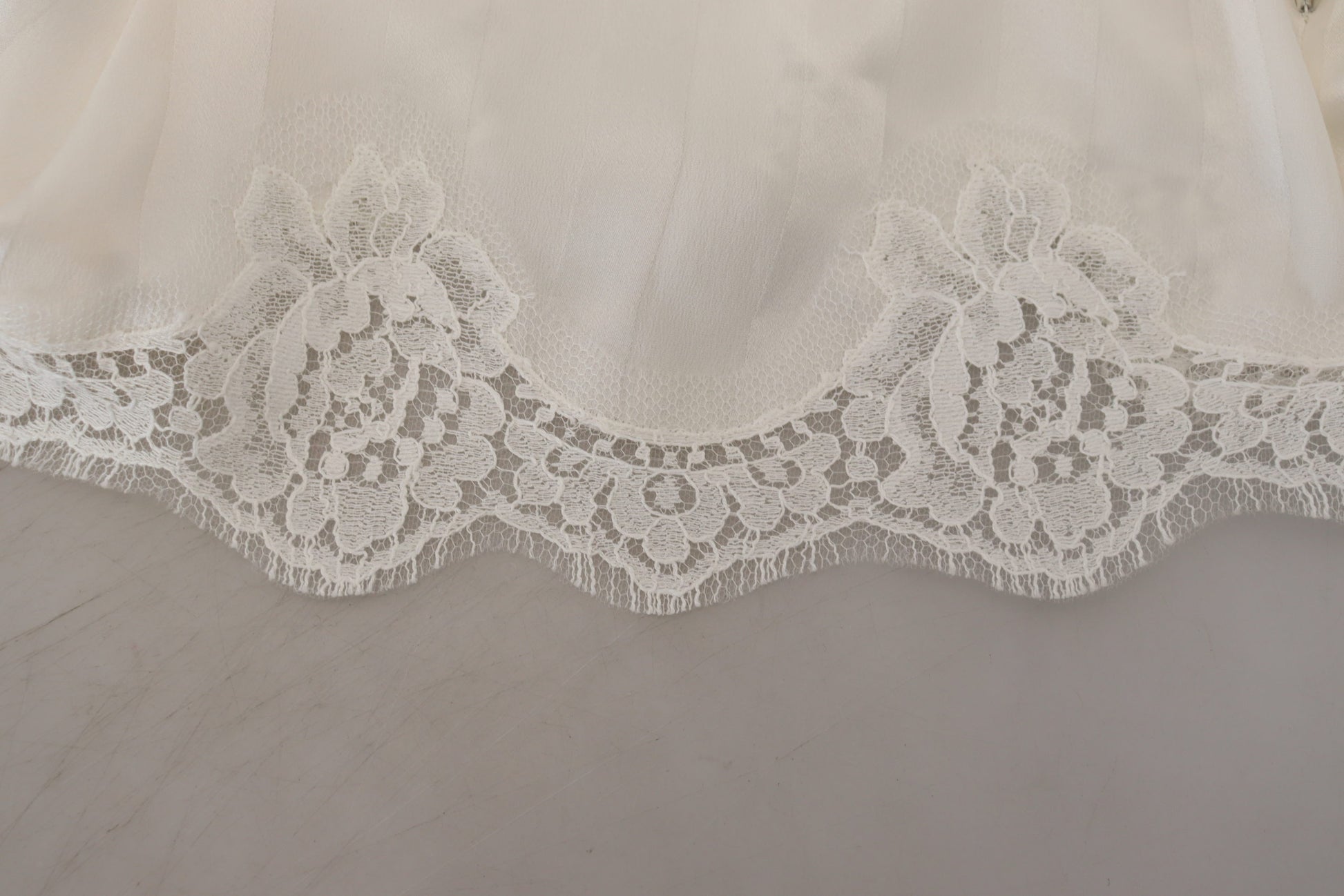 Dolce & Gabbana Elegant White Lace Lingerie Shorts - IT40|S