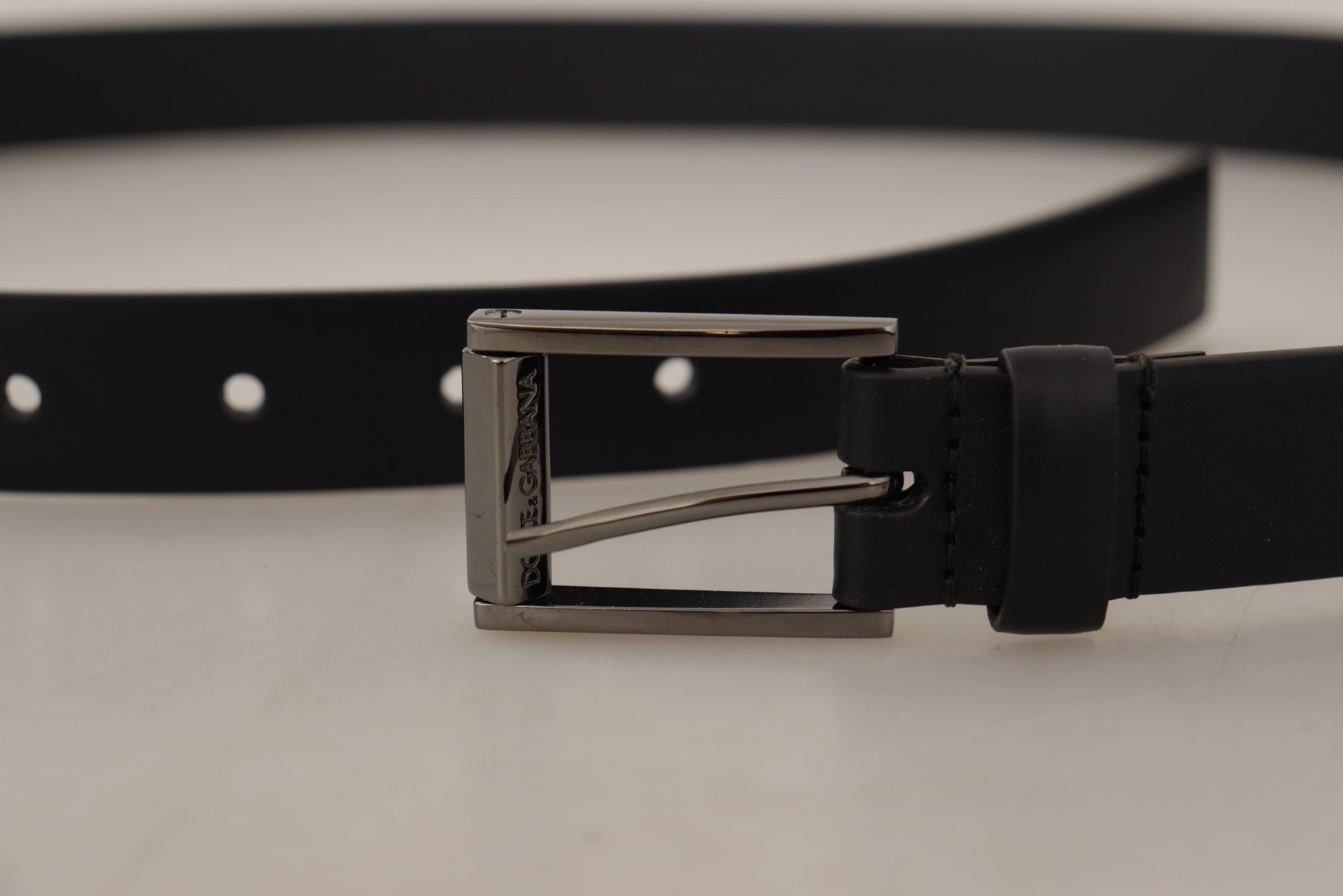 Dolce & Gabbana Elegant Black Leather Belt with Metal Buckle - 90 cm / 36 Inches