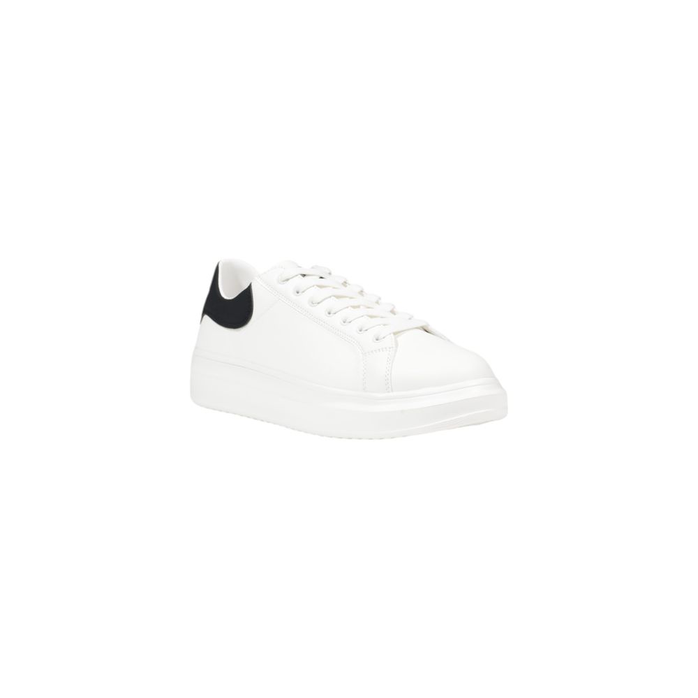 Icon White Fabric Sneaker - EU41/US11