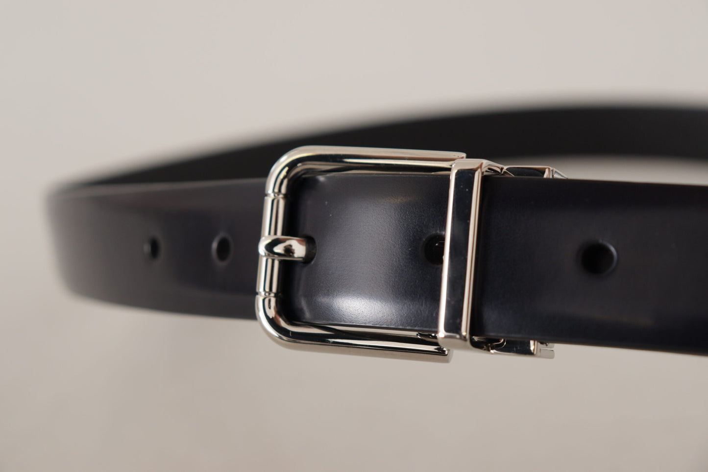 Dolce & Gabbana Elegant Black Leather Belt with Metal Buckle - 100 cm / 40 Inches