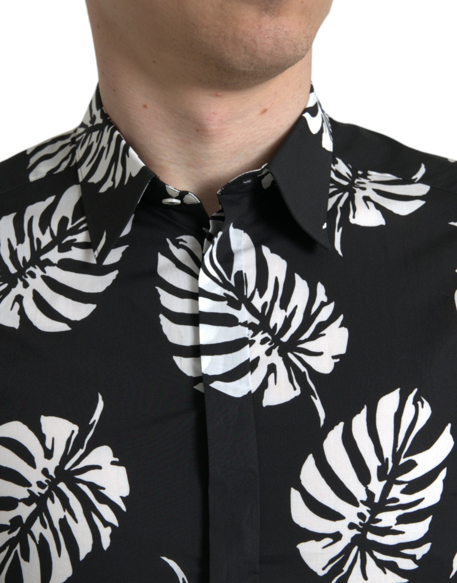 Dolce & Gabbana Elegant Leaf Print Slim Fit Dress Shirt - IT39 | S