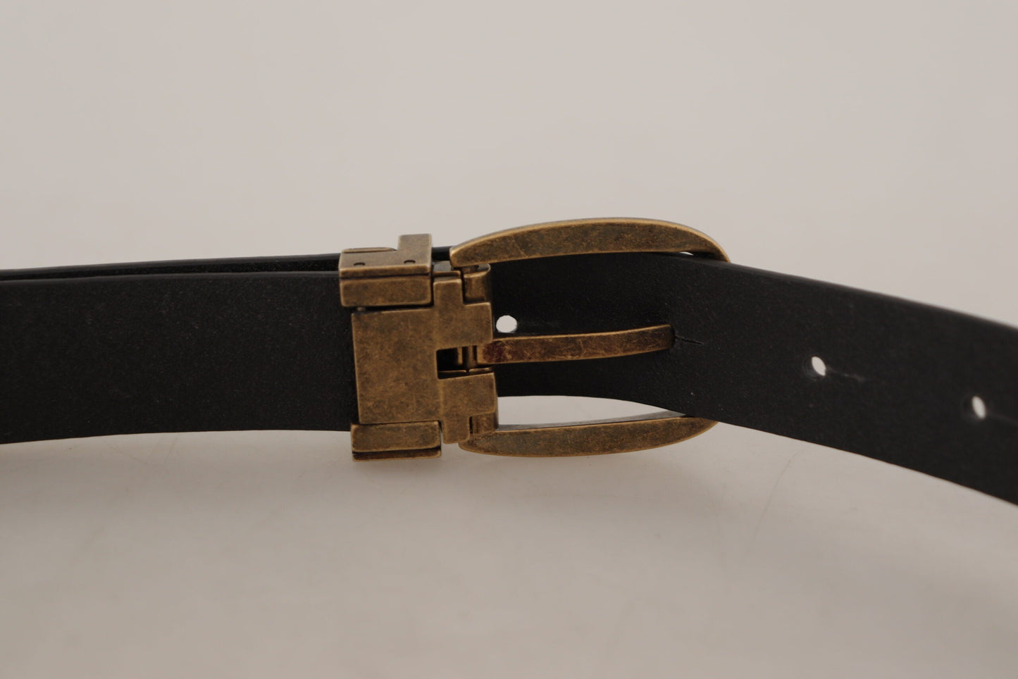 Dolce & Gabbana Elegant Leather Belt with Metal Buckle - 80 cm / 32 Inches