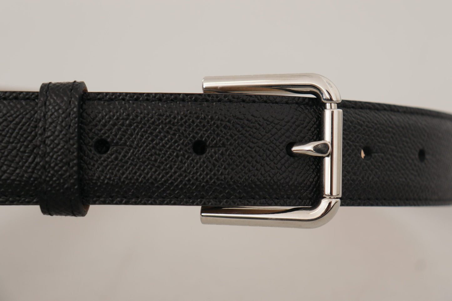 Dolce & Gabbana Sleek Black Authentic Leather Belt - 75 cm / 30 Inches