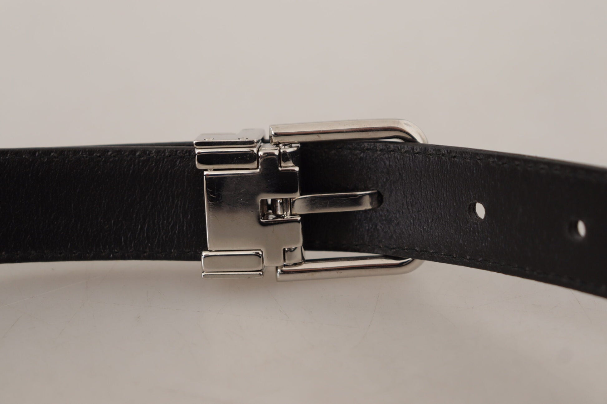 Dolce & Gabbana Sleek Black Leather Belt with Metal Buckle - 75 cm / 30 Inches