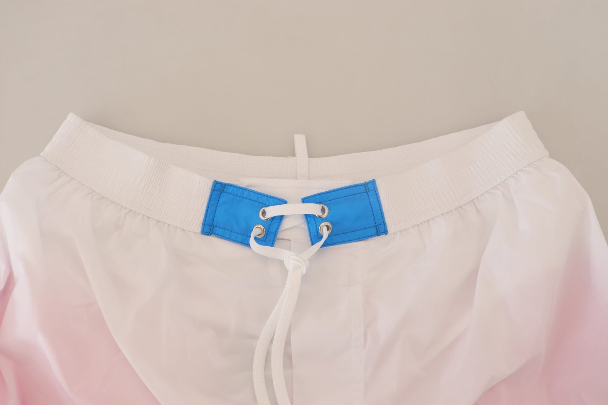 Dsquared² Chic White & Pink Print Swim Shorts - IT48 | M